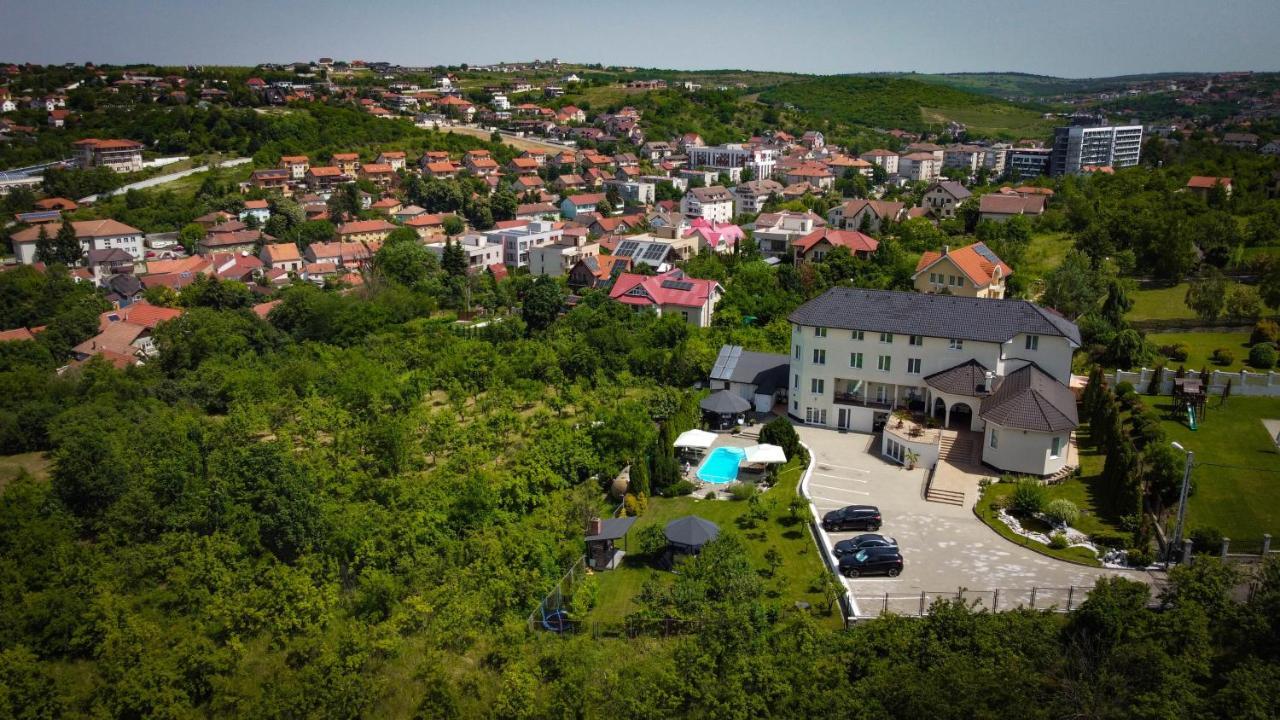 Aparthotel Panoramis Residence Oradea Eksteriør billede